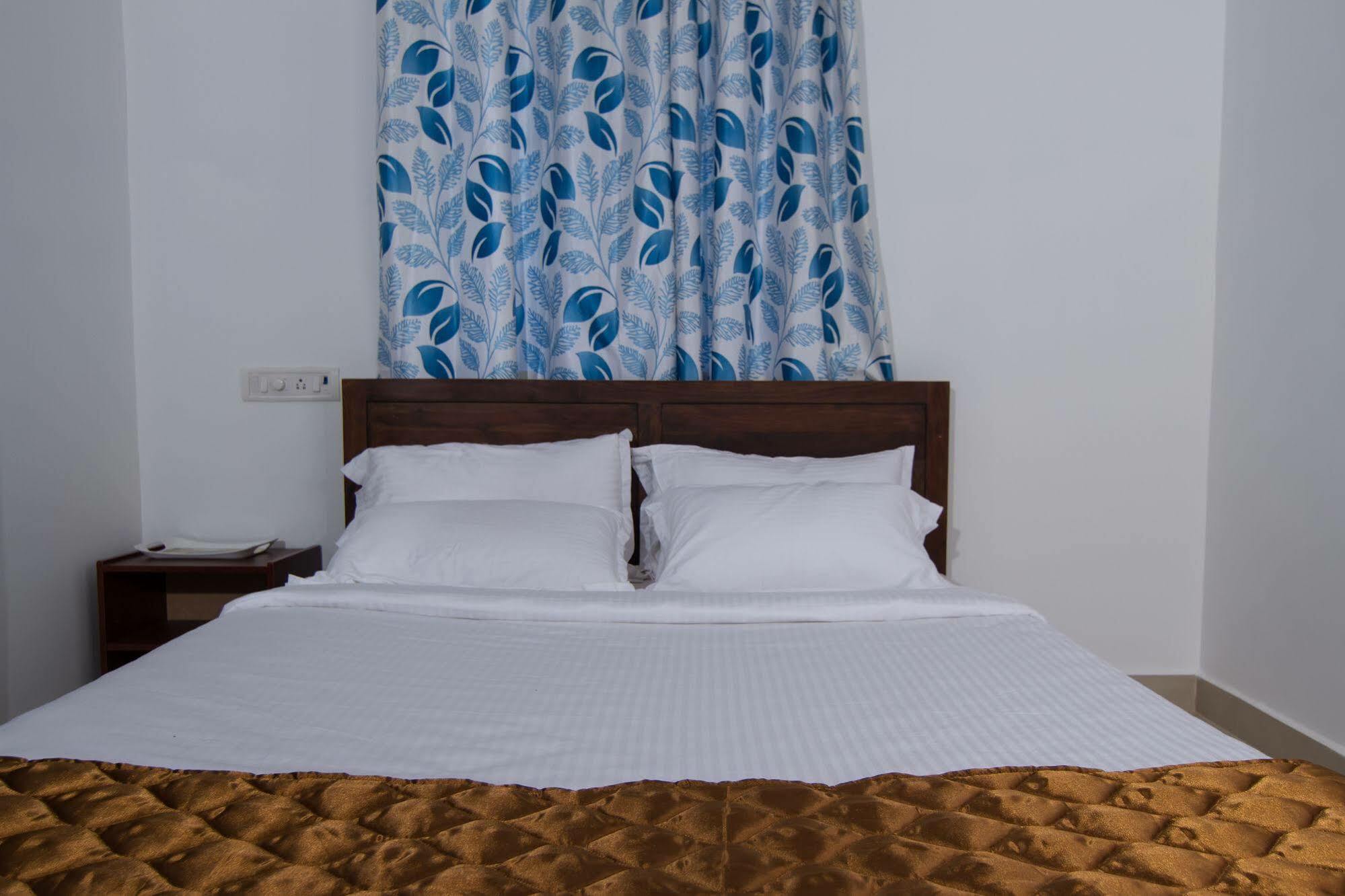 Phoenix Hospitality Services Csennai Kültér fotó